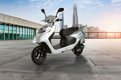 AMO Electric Inspirer Front Left View