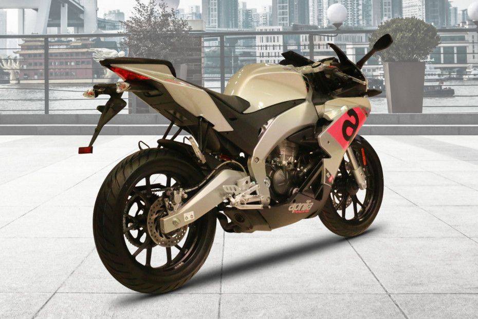 aprilia rs 150 on road price