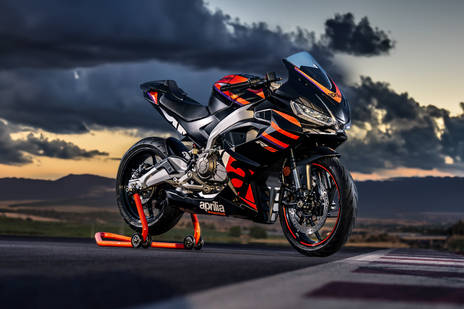 https://bd.gaadicdn.com/processedimages/aprilia/rs440/640X309/rs44064fac0abc581a.jpg