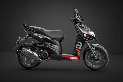 Aprilia SR 160 Right Side View