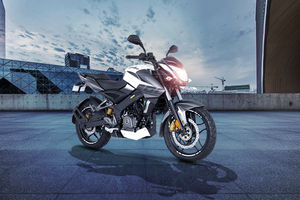 29 Sports Naked Bikes In India 2020 Prices Offers Specs