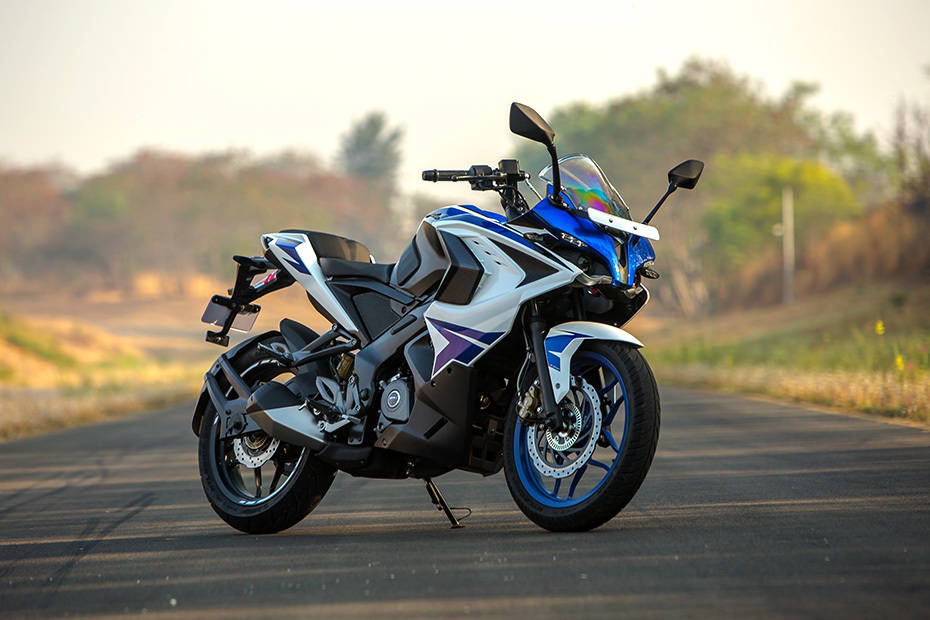 Bajaj deals pulsar rs200