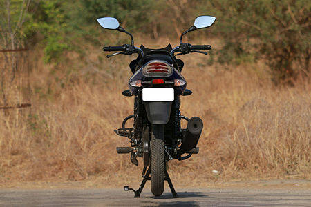 Bajaj discover 110 discount price 2021 on road