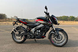 pulsar ns160 price on road