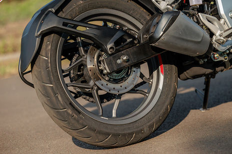 pulsar n250 on road price