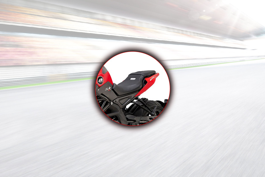 Benelli TNT 600 Seat Image BikeDekho