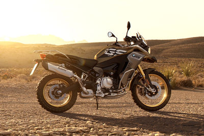 BMW F 850 GS Adventure Front Right View