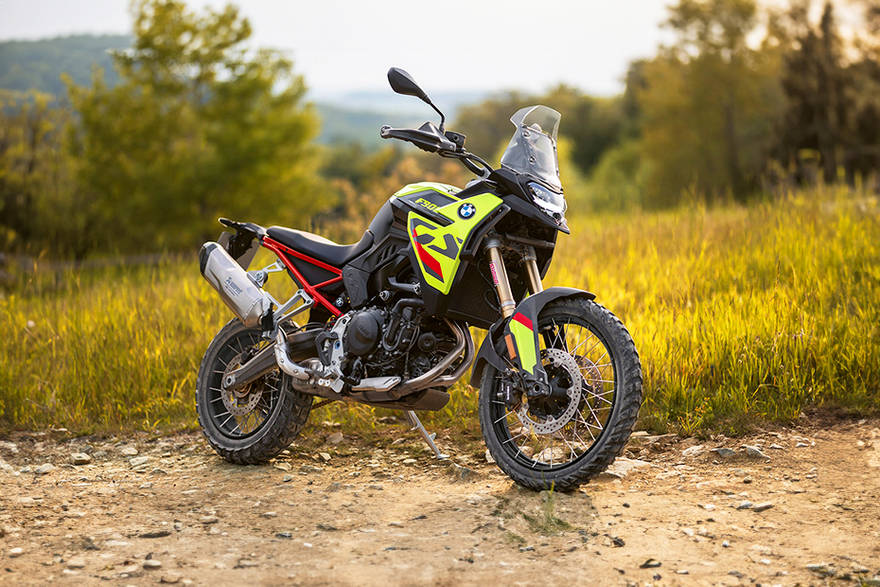 BMW F 900 GS Front Right View