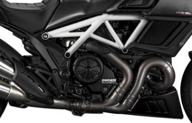 Ducati Diavel Carbon Star White