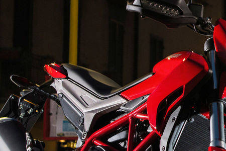 Ducati Hypermotard 939 Price Specs Mileage Reviews Images