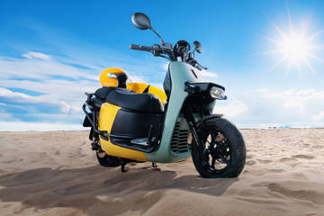 Gogoro CrossOver Right Side View