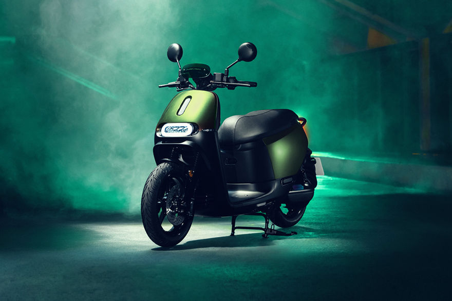 Gogoro Supersport Front Right View