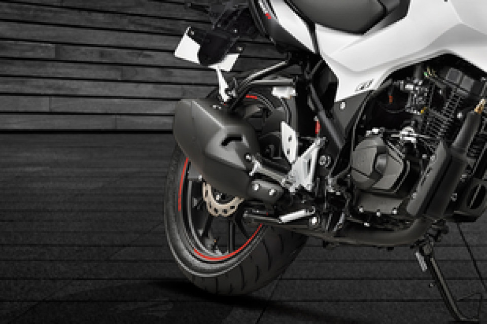 xtreme 160r on road price