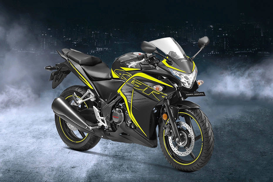 Dual-Channel ABS-equipped Bikes Under Rs 2 lakh: | BikeDekho