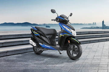 Honda Dio 125 Front Right View