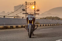 Honda Hornet 2 0 Price Bs6 Jun Offers Mileage Images Colours