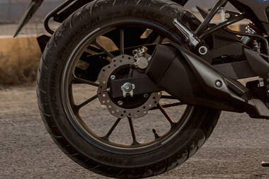 Honda Hornet 2 0 Price Bs6 Mileage Images Colours Honda Hornet 2 0 Price Bs6 Mileage Images Colours