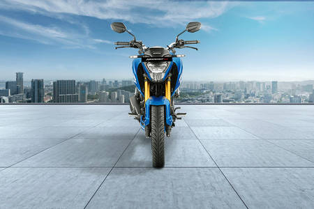 Honda hornet on online road price and mileage