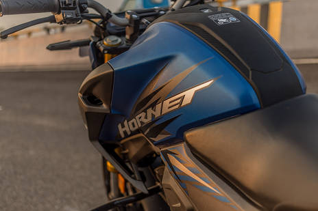 Honda Hornet 2 0 Std Price Images Mileage Specs Features