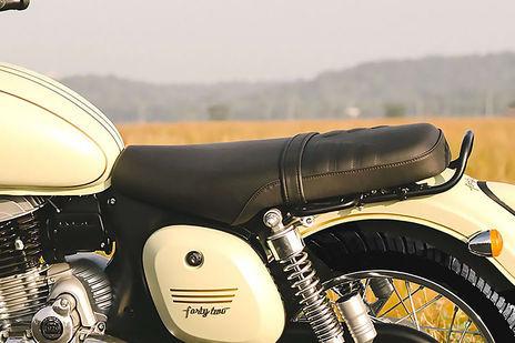 Jawa 42 Vs Royal Enfield Thunderbird 350 Know Which Is Better