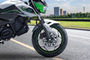 Kawasaki Ninja HEV सामने टायर का दृश्य