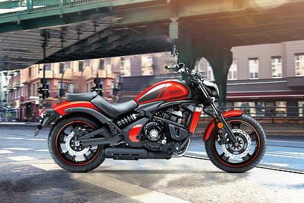 Kawasaki Vulcan S Right Side View