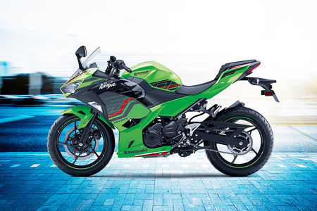 Kawasaki Ninja 400 Price - Mileage, Colours, Images | BikeDekho