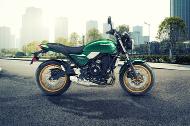 कावासाकी Z650RS Right Side View
