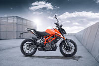 ktm 125 duke on road price