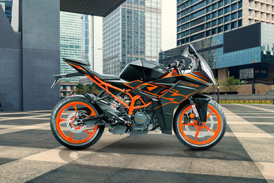 2022 KTM RC 125 Right Side View