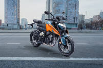 Ktm duke 125 store road price