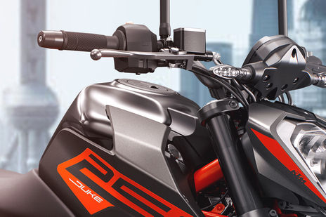 KTM 250 Duke BS6 Price, Images, Mileage 