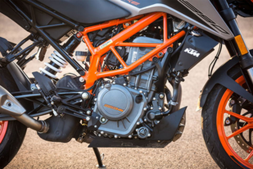KTM 250 Duke vs KTM 390 Duke Know Which is Better