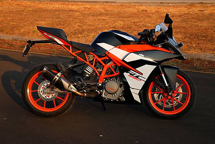 KTM RC 390 Price, Mileage, Images, Colours, Specs, Reviews