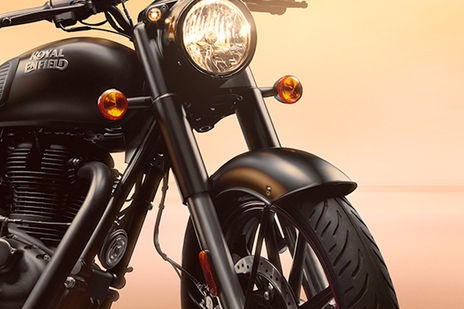 Royal Enfield Classic 350 Dark Series With Dual-Channel Price, Images,  Mileage, Specs & Features
