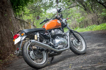 best tyres for royal enfield interceptor 650