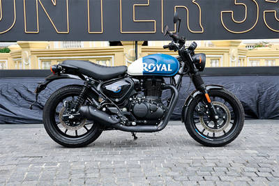 Royal Enfield Hunter 350 Right Side View