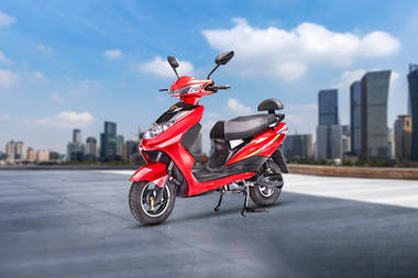 Stella Automobili Sa 1000 Vs Vespa Urban Club 125 Know Which Is Better