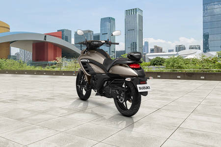 Suzuki intruder discount on road price