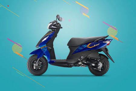 Suzuki lets shop scooty