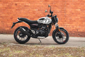 Triumph Speed T4 Images