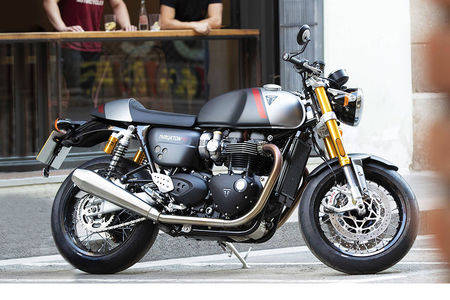 Triumph thruxton store 1200 r price