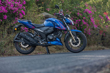 Tvs Apache Rtr 0 4v Price Bs6 July Offers Mileage Images Colours