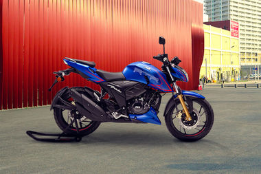 TVS Apache RTR 200 4V Right Side View