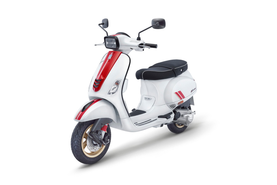 Vespa SXL 150 BS6 Racing Sixties Price, Images, Mileage, Specs & Features