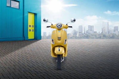 वेस्पा ZX 125 सामने का दृश्य