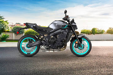 Yamaha MT-09 Right Side View