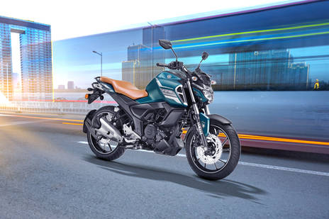 yamaha fz on road price