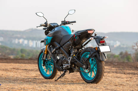 Yamaha mt 125 price deals and mileage