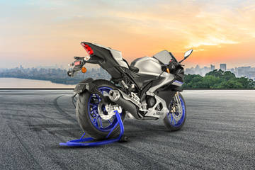 Yamaha R15 V4 Images, R15 V4 Photos & 360 View Yamaha R15 V4 Images, R15 V4 Photos & 360 View